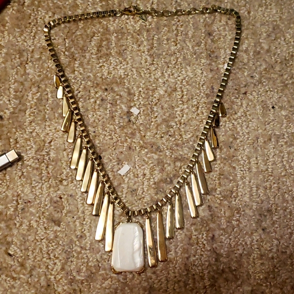 St.Thomas mother of pearl necklace - Picture 1 of 2